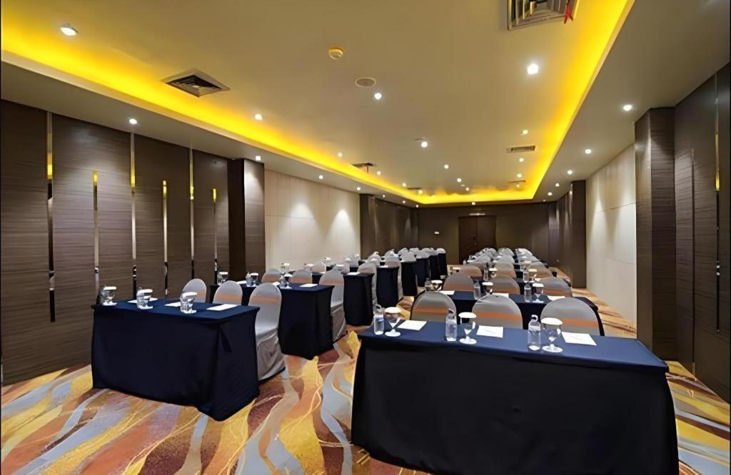 Aria Barito Hotel Банджармасін Екстер'єр фото